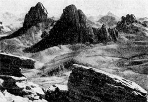 Горы Атакор в центральной части Сахары