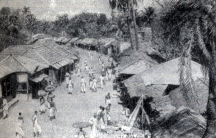 Улица в деревне на шоссе Калькутта - Варанаси (Бенарес) в Западной Бенгалии