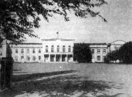 Здание Совета Министров Кара-Калпакской АССР в городе Нукусе
